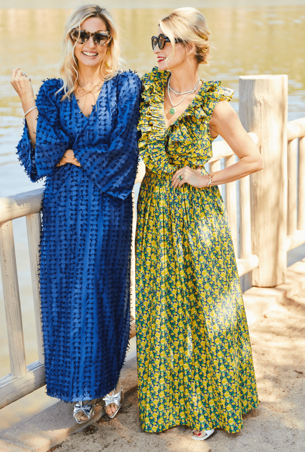 Le V Kaftan - Navy Bows