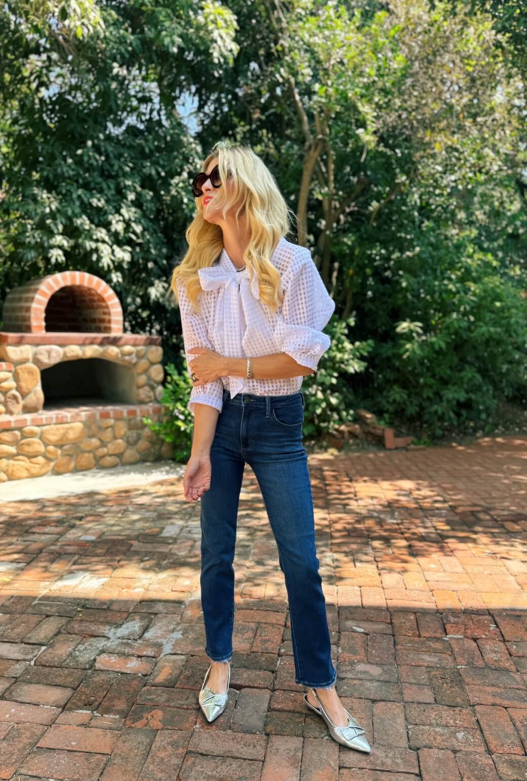 Classic Straight Leg Jeans - Everyday Wash