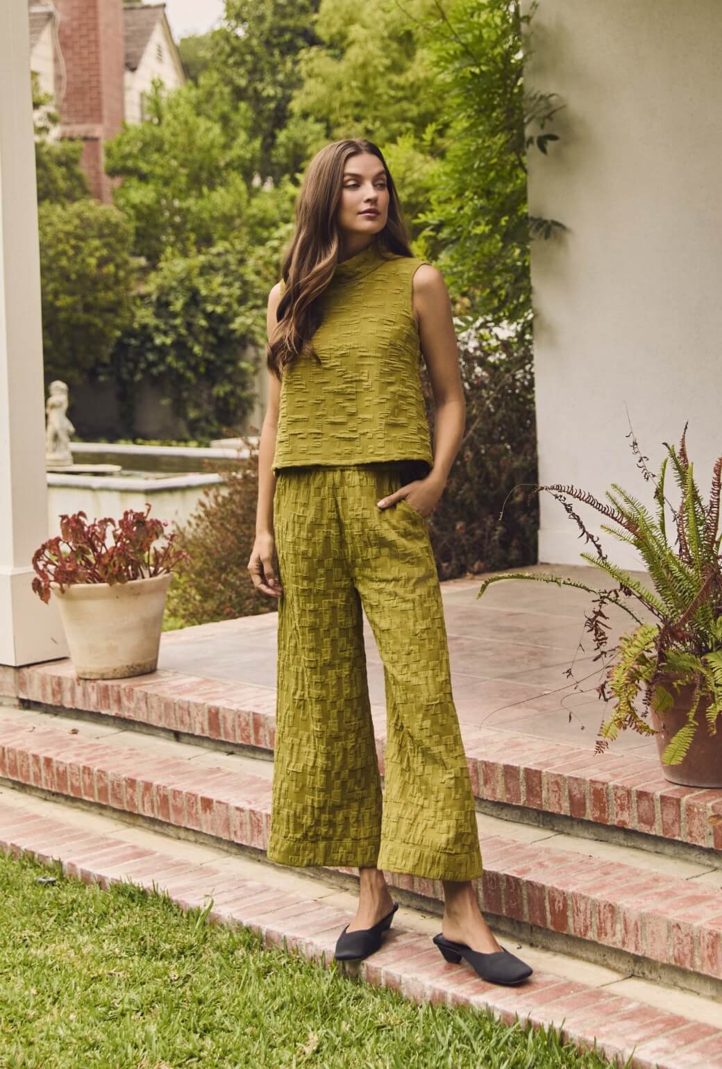 Buru x Val Cropped Sleeveless Mod Top - Chartreuse Knit