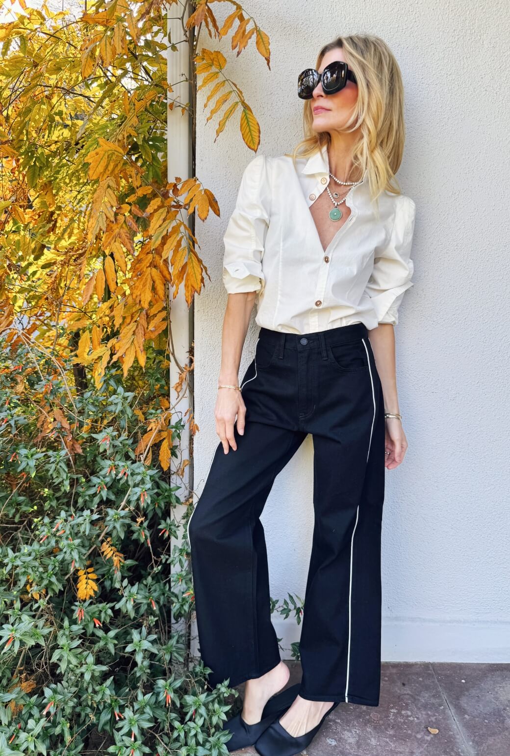 Horseshoe Jeans - Noir with White Stripe