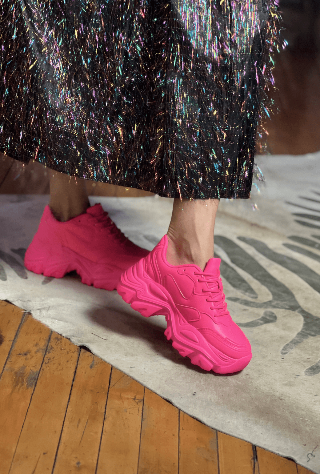 Jumbo Sneaker - Neon Pink