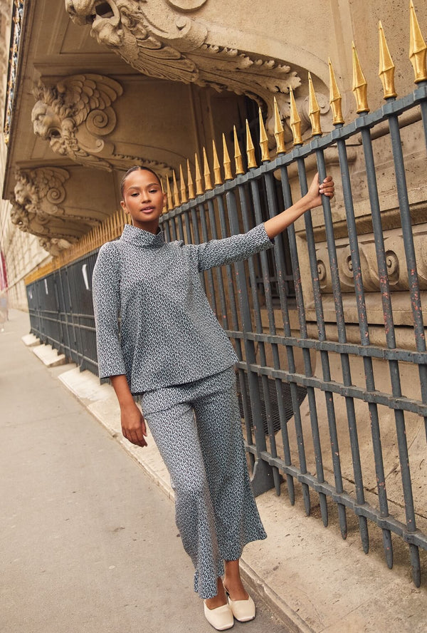 Long Sleeve Mod Top - Blue & Brown Cheetah Knit