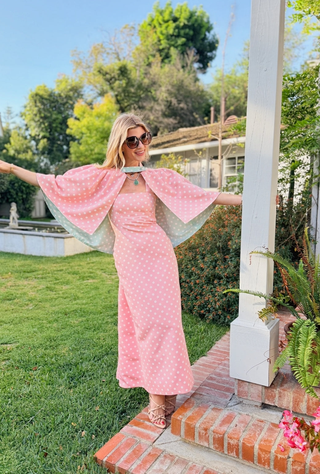 Reversible Capelet - Coral Dot