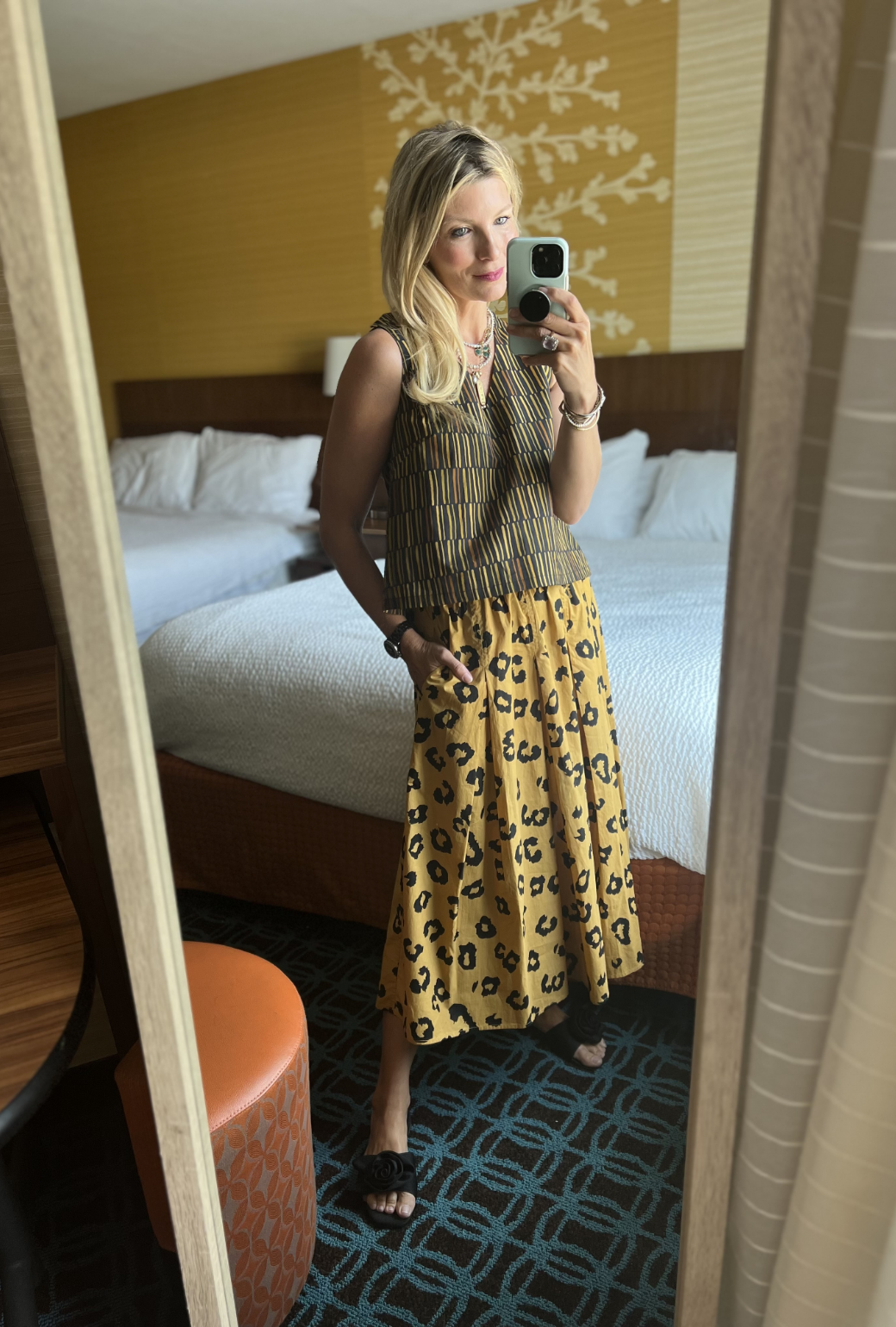 Midi skirt xs best sale