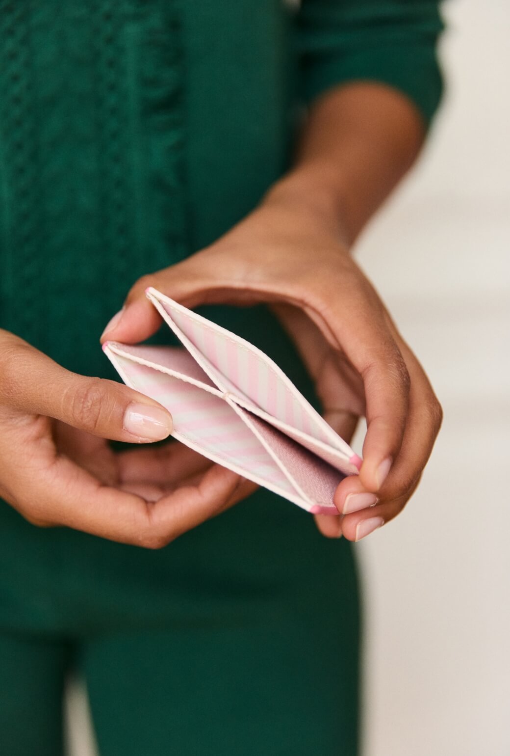 The Evelyn Card Case - Ballet Pink