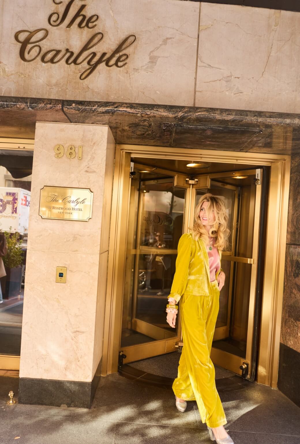 The Spencer Pant - Chartreuse Velvet
