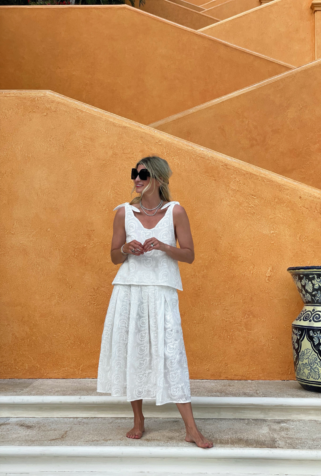 White skirt hotsell outfit xs